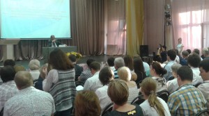 Социально-экономическое развитие ЮАО обсудили на встрече жителей с префектом Алексеем Челышевым