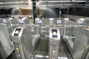 Теперь пассажиры столичной подземки могут оплатить проезд с помощью «Мобильного билета»