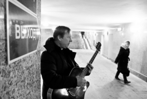 В Москве на станциях метро появятся площадки для выступлений уличных музыкантов
