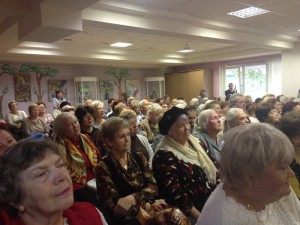 В районе Орехово-Борисово Южное для пенсионеров организуют курсы компьютерной грамотности