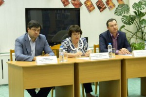 Глава управы Валентина Козельская на встрече с жителями