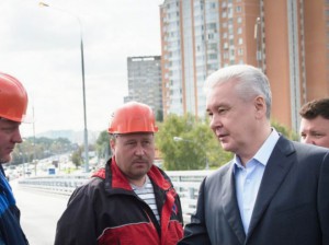 Мэр Москвы Сергей Собянин открыл движение по новой эстакаде на Липецкой улице