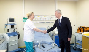 В Москве реализуется программа модернизации родильных домов - Собянин