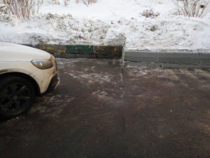 Очищенная от снега дворовая территория по адресу: Воронежская улица, дом 11, корпус 4