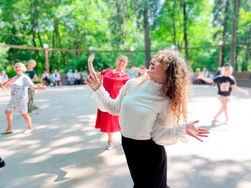 Среда танца: летняя танцевальная программа стартовала в Москве. Фото: страница Культуры Орехова-Борисова в социальных сетях