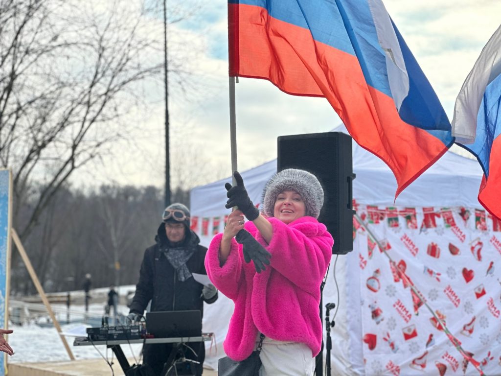 Сотрудники Досугово-спортивного центра «Мир молодых» провели праздничную программу «День мужества и силы». Фото: официальная страница ДСЦ «Мир молодых» в социальных сетях