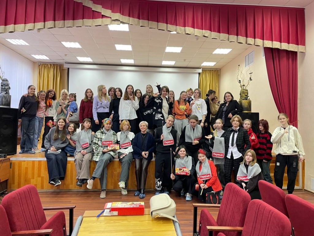 Международный день театра отметили в КДПИ имени Карла Фаберже. Фото: официальная страница КДПИ имени Карла Фаберже в социальных сетях