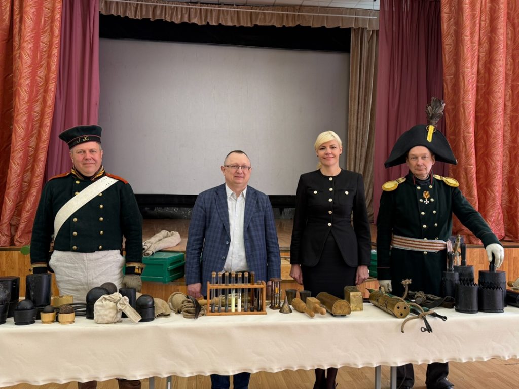 Историческая лекция прошла в школе №544. Фото: официальная страница школы №544 в социальных сетях