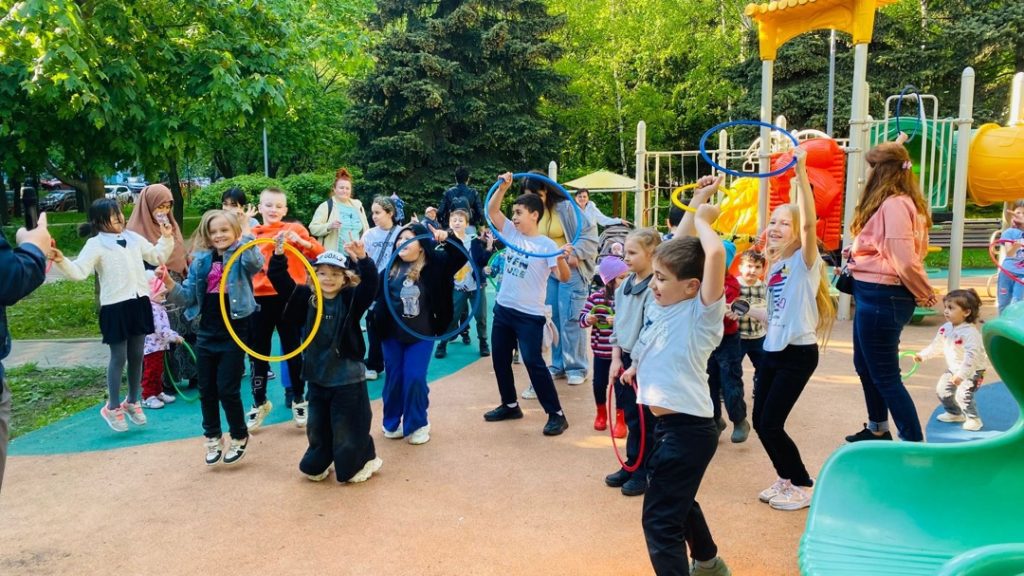 Сотрудники ЦДКиС «Юг столицы» провели спортивные программы для местных жителей. Фото: официальная страница ЦДКиС «Юг столицы» в социальных сетях