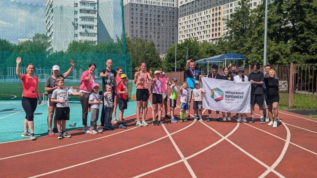 Активисты МП Орехова-Борисова Южного приняли участие в спортивном мероприятии. Фото: официальная страница Молодежной палаты района Орехово-Борисово Южное в социальных сетях