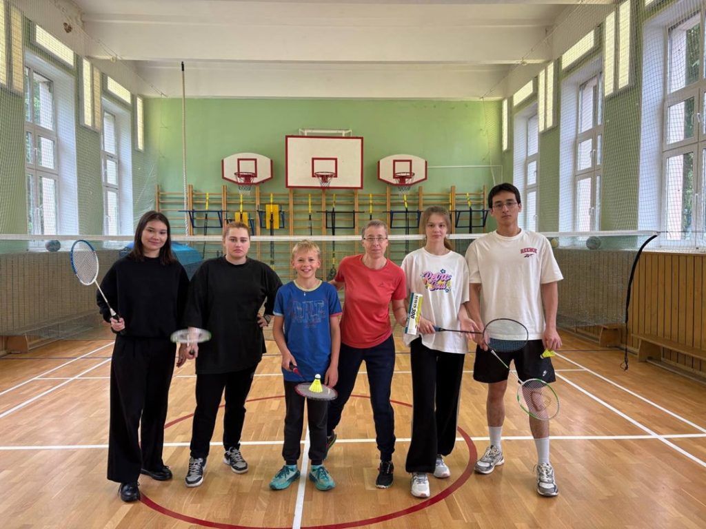 Студенты КДПИ имени Карла Фаберже посетили спортивную встречу. Фото: официальная страница КДПИ имени Карла Фаберже в социальных сетях