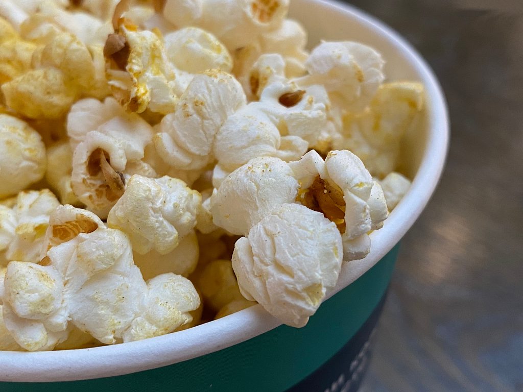 Открытый кинопоказ состоится в парке «Долина реки Шмелевки».Фото: Анна Быкова, «Вечерняя Москва»