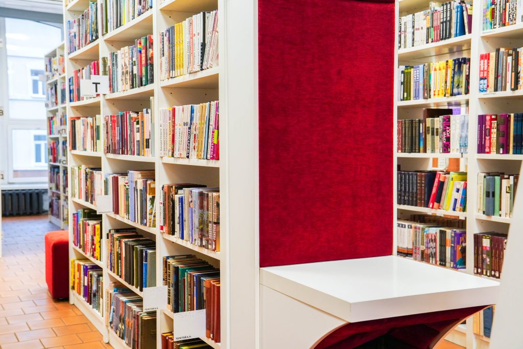 Экскурсию по залу Боевой славы проведут в библиотеке №152. Фото: Ксения Догонашева, «Вечерняя Москва»