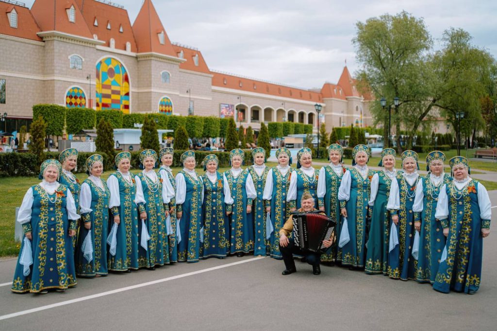 Представители ТКС «Орехово» объявили набор в хор русской песни «Московские окна». Фото: Telegram-канал Территориальной клубной системы «Орехово» 