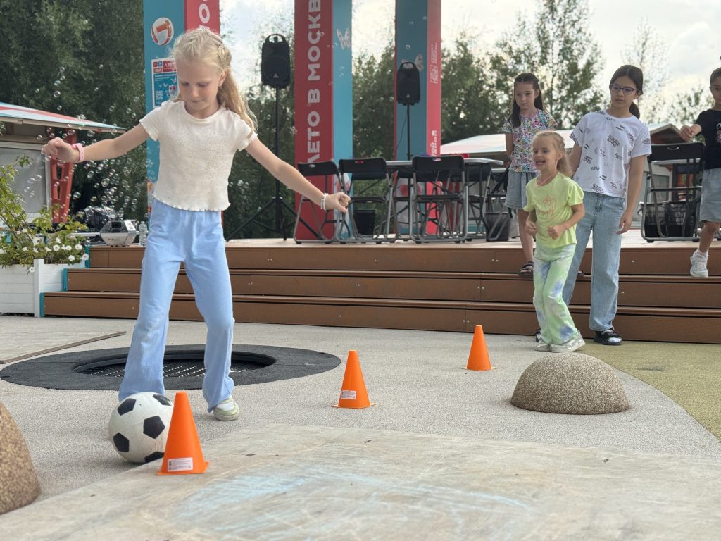 День соседей отметили в парке «Долина реки Шмелевки». Фото: страница управы района Орехово-Борисово Южное в социальных сетях