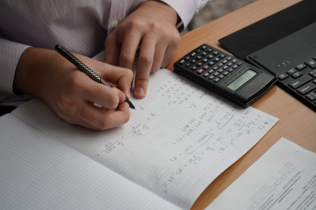 Ученики школы №949 приняли участие в финале интеллектуального турнира. Фото: Анна Быкова, «Вечерняя Москва»