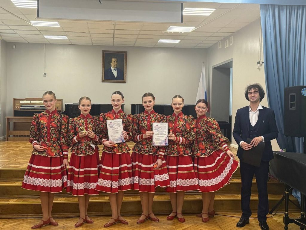 Коллектив московской школы искусств «Росинка» выступил на Всероссийском открытом хореографическом конкурсе. Фото: страница в социальных сетях московской школы искусств «Росинка»