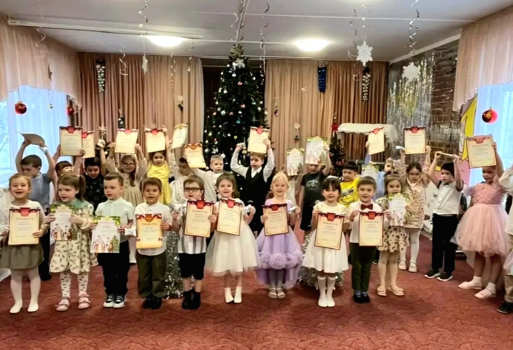 Поэтический вечер прошел в школе №949. Фото: страница школы №949 в социальных сетях