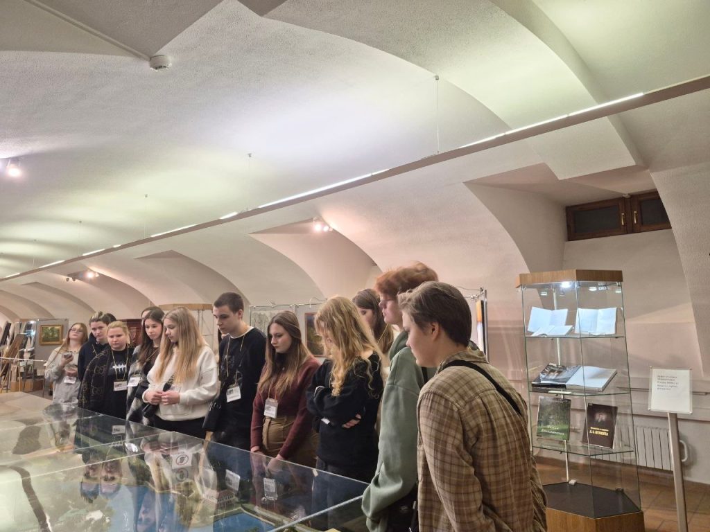 Команда турклуба КДПИ имени Карла Фаберже посетила музей-заповедник «Остафьево». Фото: страница КДПИ имени Карла Фаберже в социальных сетях