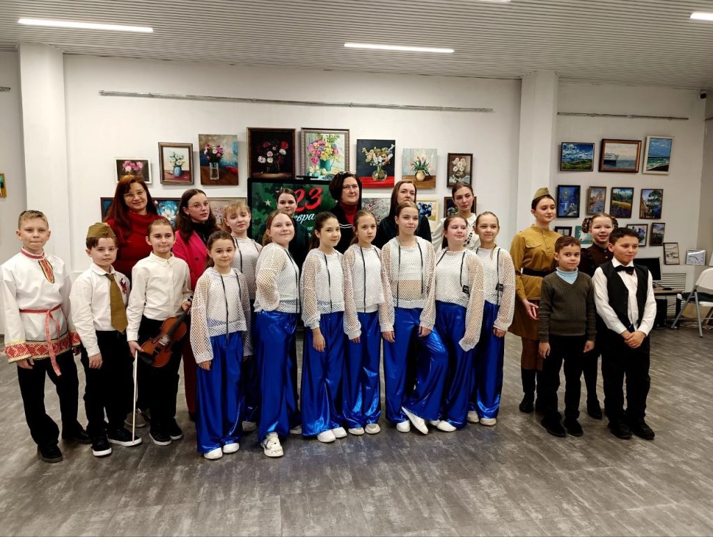 Представители Детской школы искусств «Родник» выступили с концертом. Фото: страница Детской школы искусств «Родник» в социальных сетях