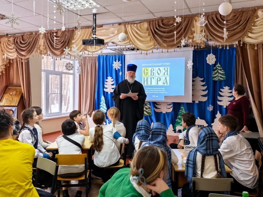 Команда Православного центра непрерывного образования во имя преподобного Серафима Саровского выступила на турнире по основам православной веры. Фото: страница Православного центра непрерывного образования во имя преподобного Серафима Саровского в социальных сетях