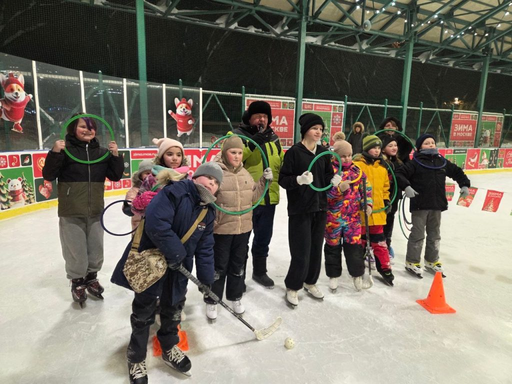 Спортивно-развлекательную программу провели в районе Орехово-Борисово Южное. Фото: страница управы района Орехово-Борисово Южное в социальных сетях