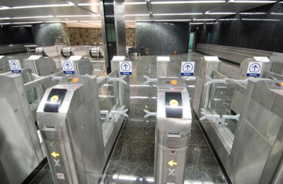 Теперь пассажиры столичной подземки могут оплатить проезд с помощью «Мобильного билета»