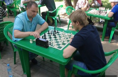 Сыграть партию в шахматы с известными мастерами жители ЮАО смогут в эту субботу Сыграть партию в шахматы с известными мастерами жители ЮАО смогут в эту субботу