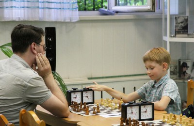 Шахматный турнир в библиотеке №149