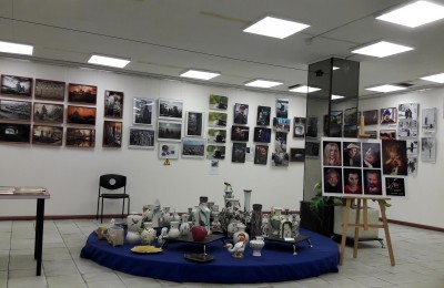 Выставка картин в центре "Авангард"