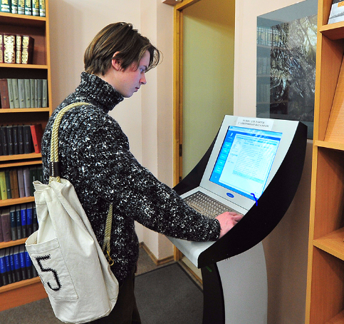 Аппарат для безналичной оплаты услуг