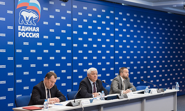 общественные обсуждения и рейтинговые голосования за реконструкцию общественных пространств и территорий