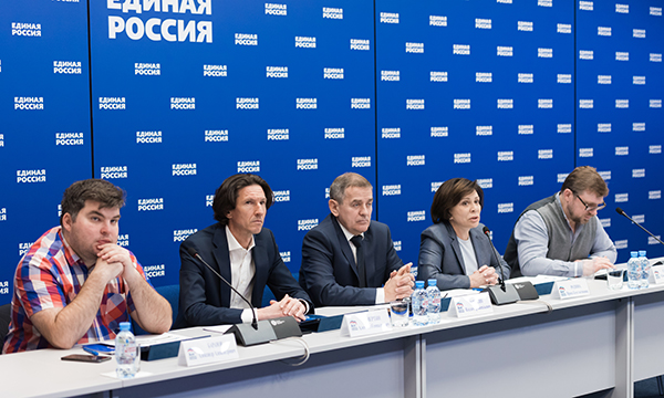 фестиваль дворового футбола, ЕР, Единая Россия