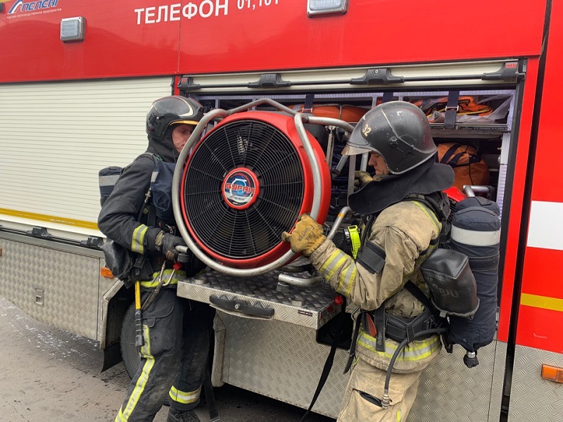 Пожарные, учения