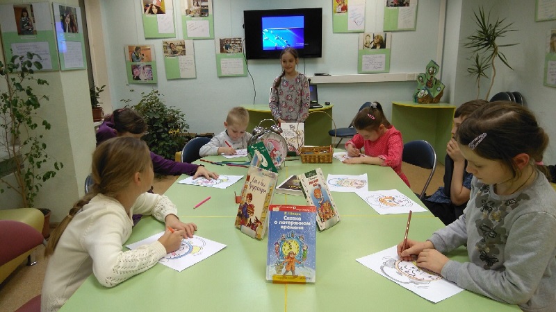 Библиотека № 152, Момо, BOOKиделиЯ