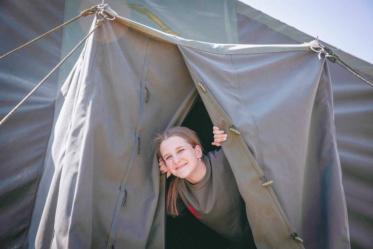 Московские школьники могут впервые побывать в спортивно-патриотических палаточных лагерях. Фото: пресс-служба Департамента образования и науки города Москвы