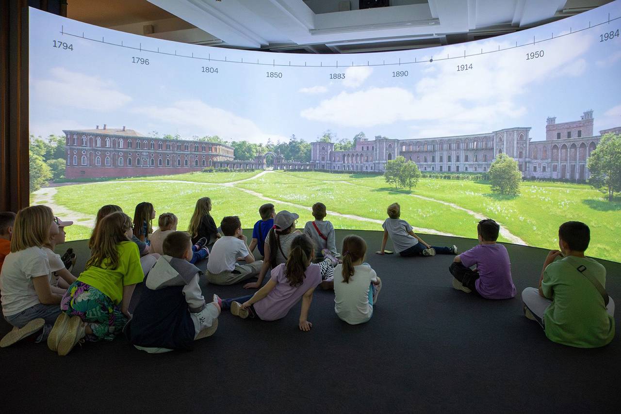 В Южном административном округе города чаще всего посещают музей-заповедник «Царицыно». Фото: пресс-служба Департамента образования и науки Москвы