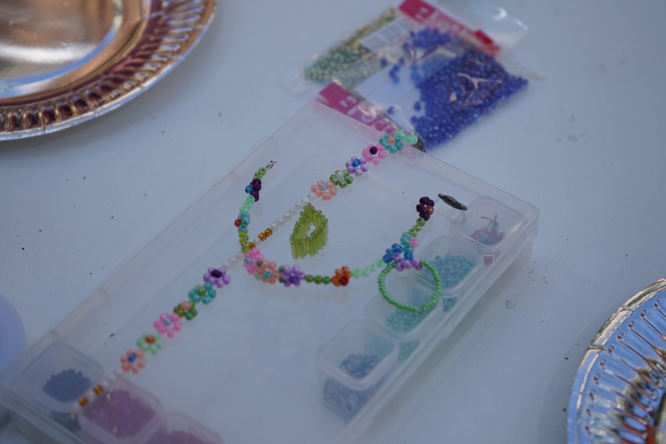 Мастер-класс по изготовлению браслетов пройдет в Орехово-Борисово Южном. Фото: Анна Быкова, Вечерняя Москва