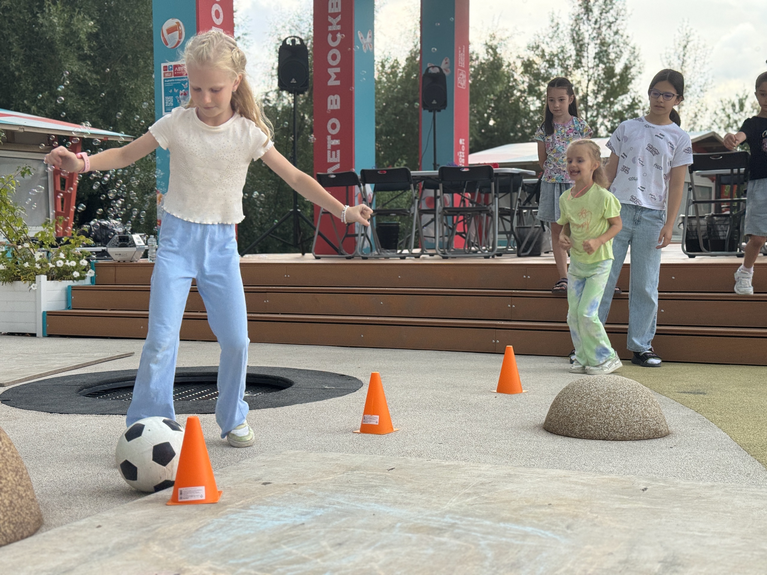 День соседей отметили в парке «Долина реки Шмелевки». Фото: страница управы района Орехово-Борисово Южное в социальных сетях