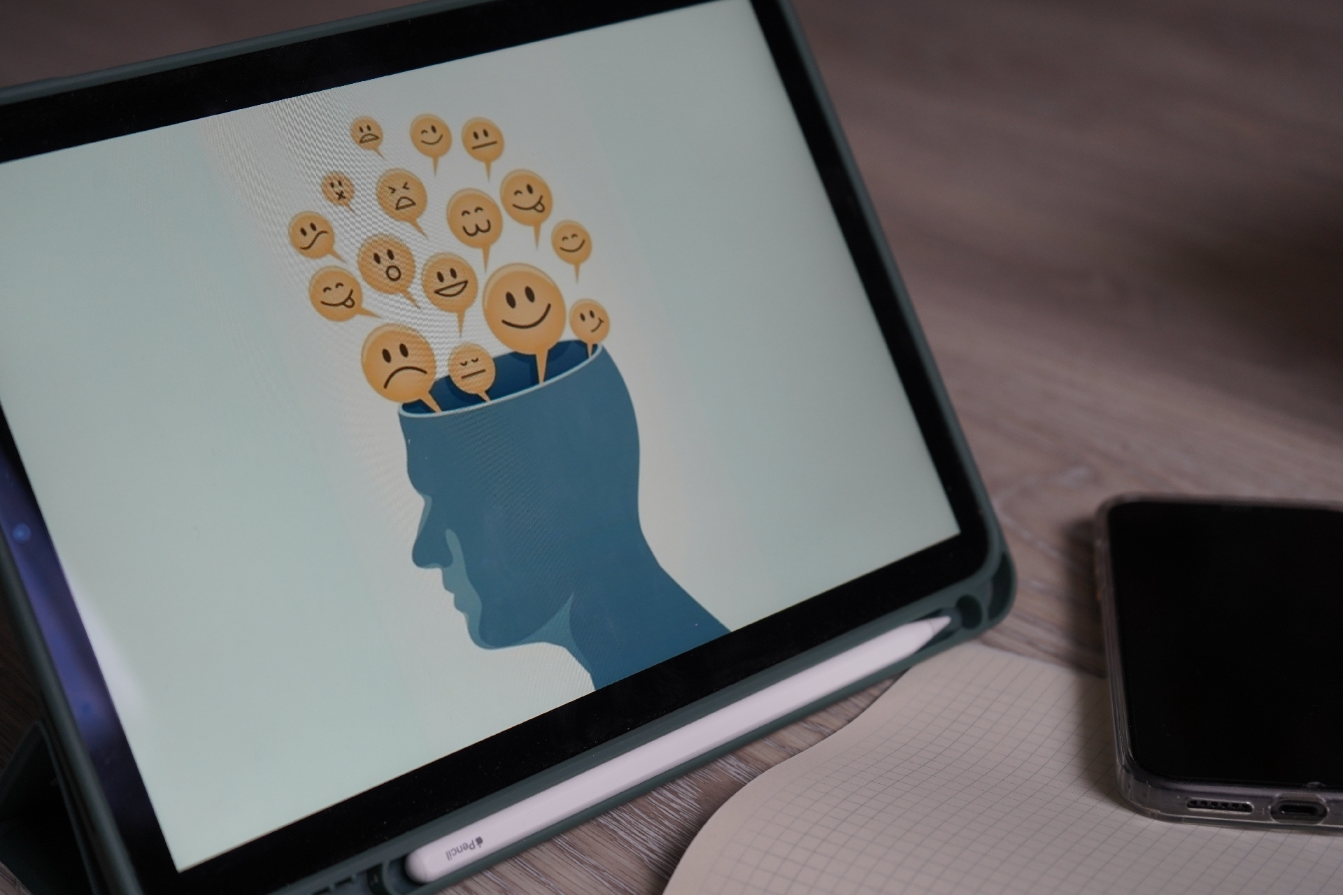 Сотрудники СЦ «Планета Семьи» организуют психологическое занятие для подростков. Фото: Анна Быкова, «Вечерняя Москва»