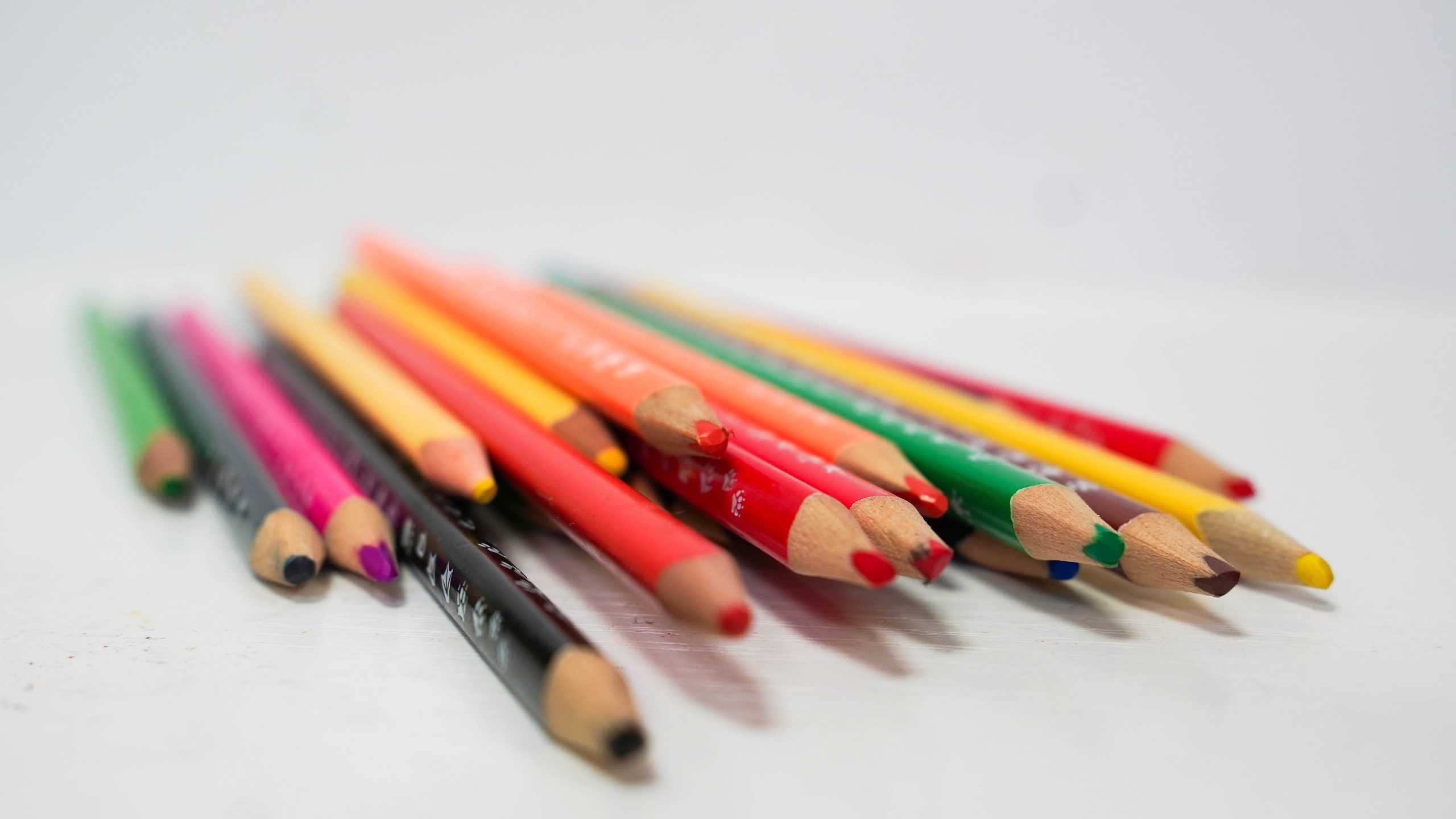 Сотрудники ЦМД «Орехово-Борисово Южное» пригласили горожан на занятия по амбидекстрии. Фото: Ксения Догонашева, «Вечерняя Москва»