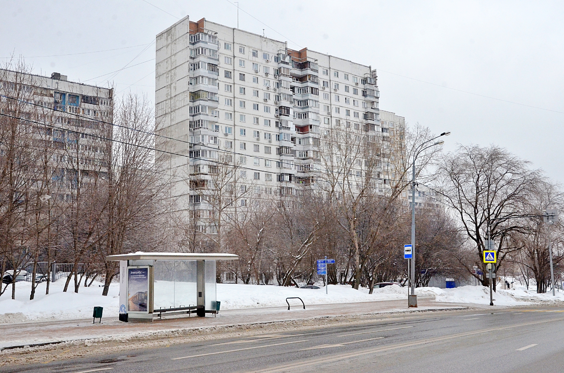 Комплекс работ по благоустройству дворовых территорий реализовали в районе Орехово-Борисово Южное. Фото: Анна Быкова, «Вечерняя Москва»