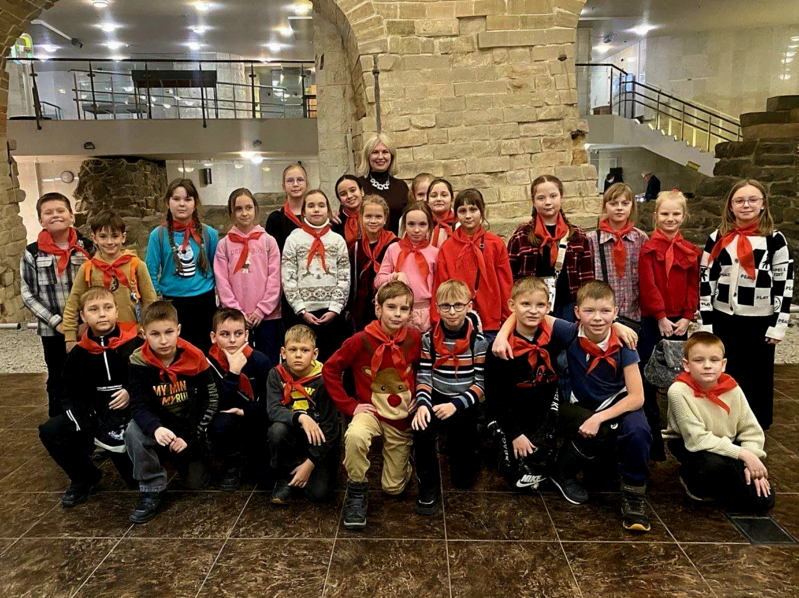 Ученики школы №949 посетили археологический музей. Фото: страница школы №949 в социальных сетях