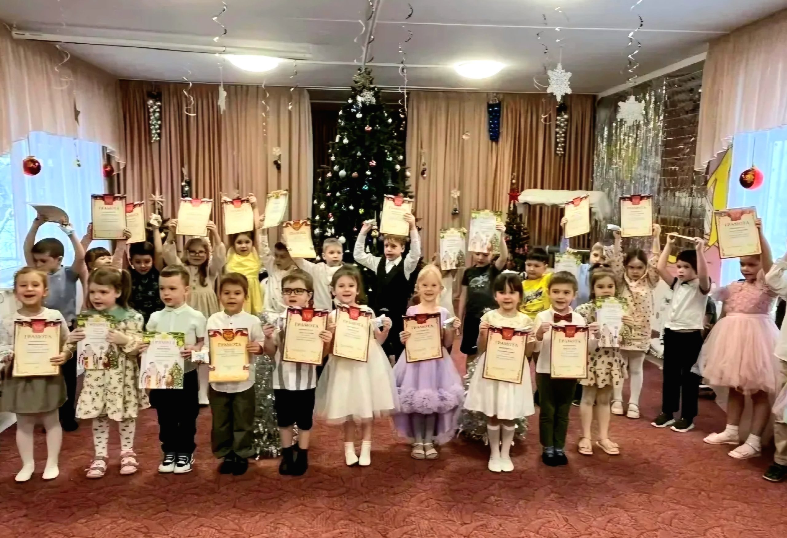 Поэтический вечер прошел в школе №949. Фото: страница школы №949 в социальных сетях