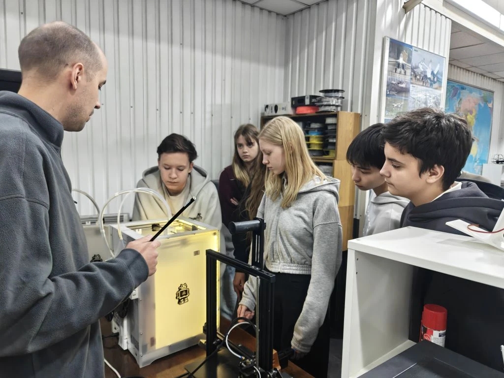 Кадеты школы №1636 «НИКА» познакомились с инженерными специальностями. Фото: страница школы №1636 «НИКА» в социальных сетях