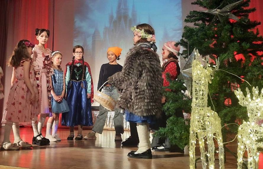 Премьера спектакля состоялась в школе №1207. Фото: страница школы №1207 в социальных сетях